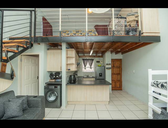 1 BEDROOM APARTMENT FOR SALE IN WALMER HEIGHTS